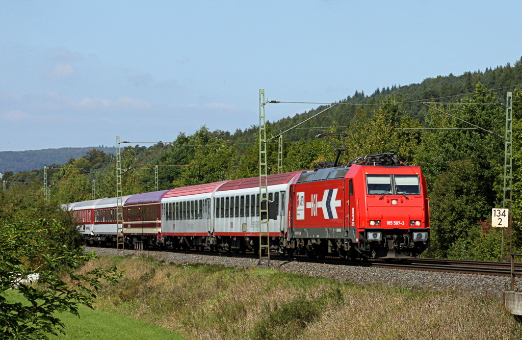 185 587 der HGK mit Sonderzug am 16.09.12 in Haunetal Rothenkirchen