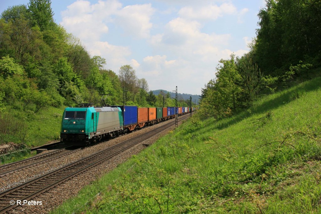 185 614-5 mit Containerzug bei Postbauer-Heng. 13.05.11