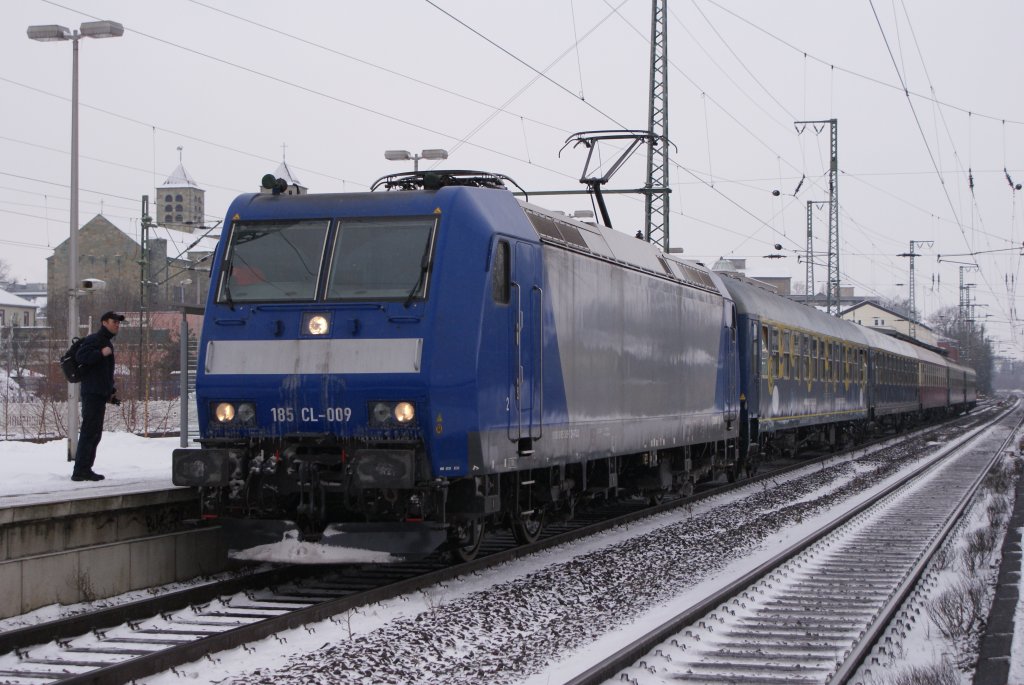 185 CL-009 der Eurobahn steht mit ihrem RE 13 in Unna am 13.02.2010