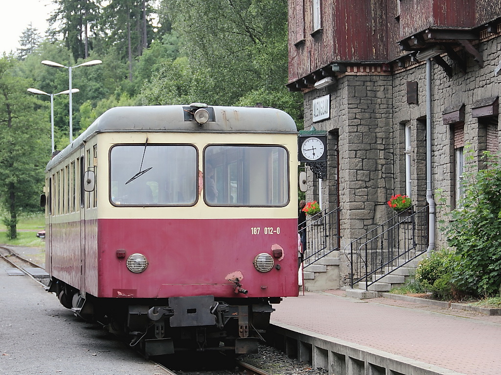 187 012-0 im Bahnhof Alexisbad am 30. Juni 2013.