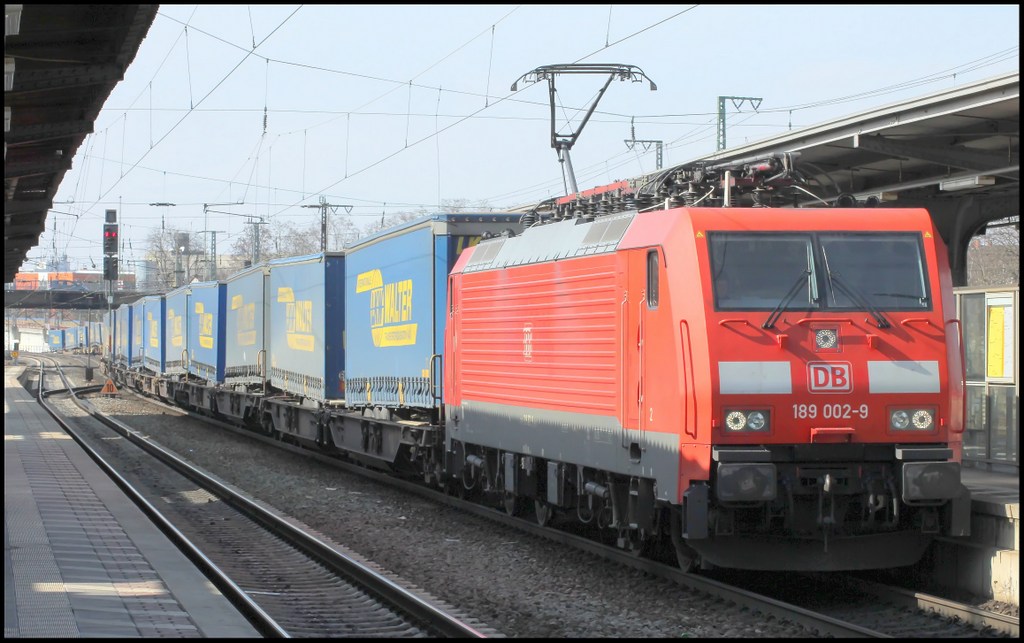 189 002 mit einem Walter Zug am 24.03.13 in Hanau