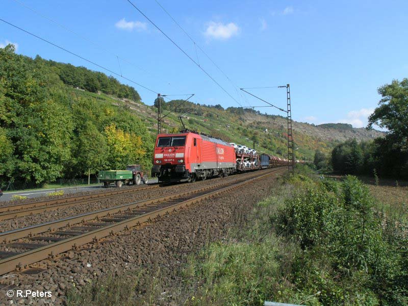 189 027-6 zieht ein gemischten Gterzug durch Gambach.27.09.08