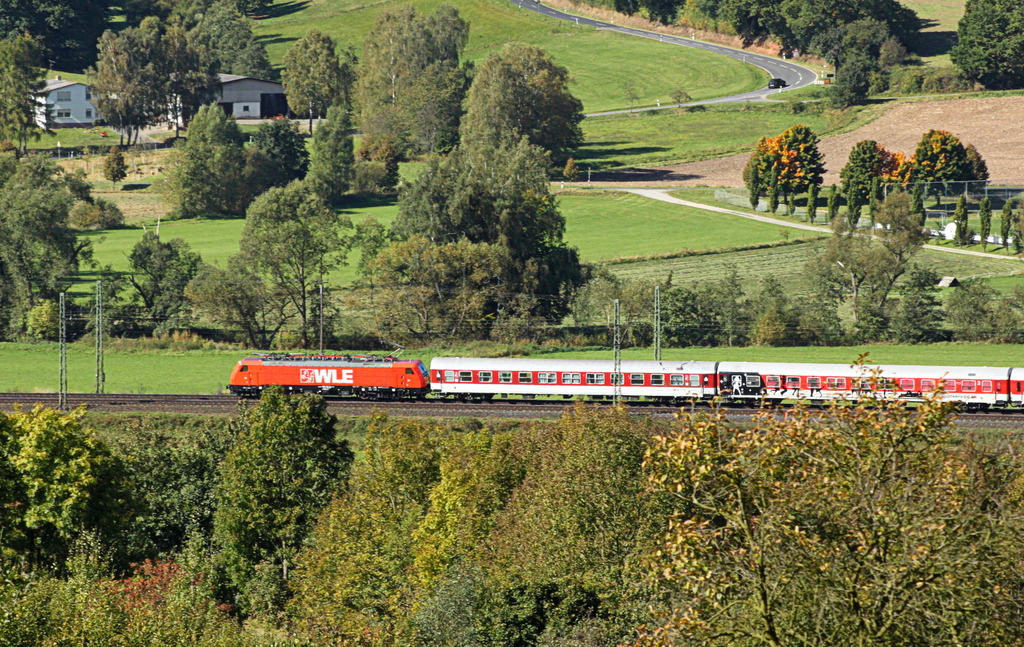 189 801 der WLE mit Sonderzug am 30.09.12 in Haunetal Neukirchen