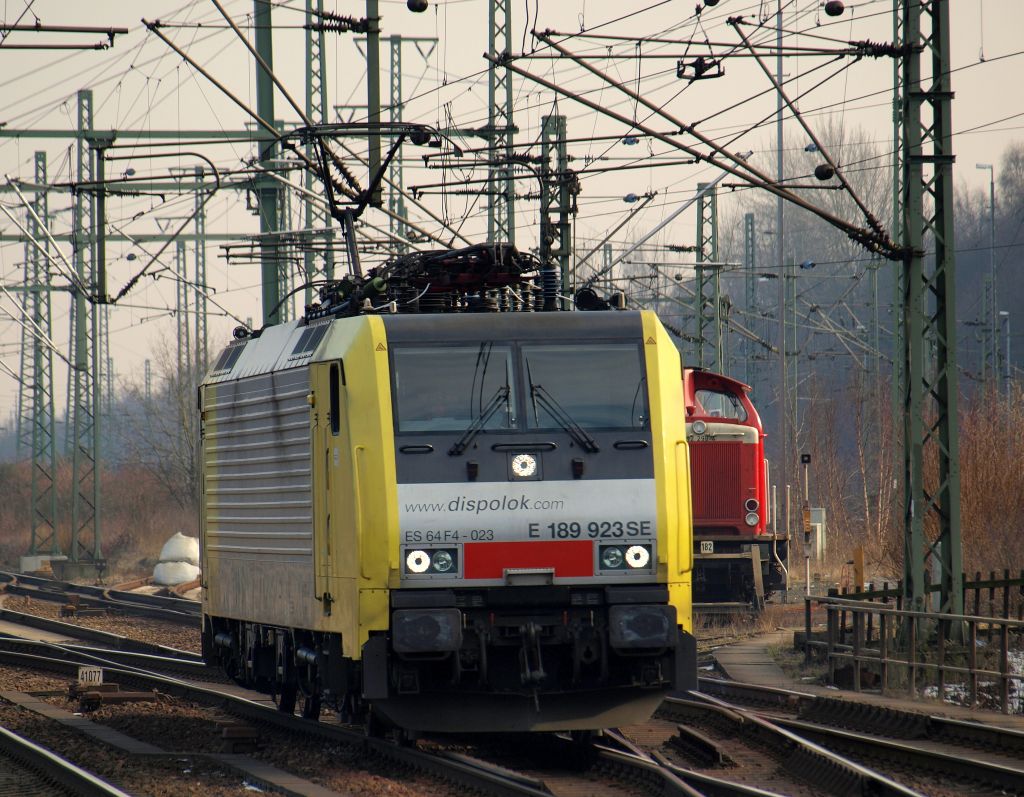 189 923  ES 64 F4 189 023  fuhr LZ durch Hamburg-Harburg am 26.2.