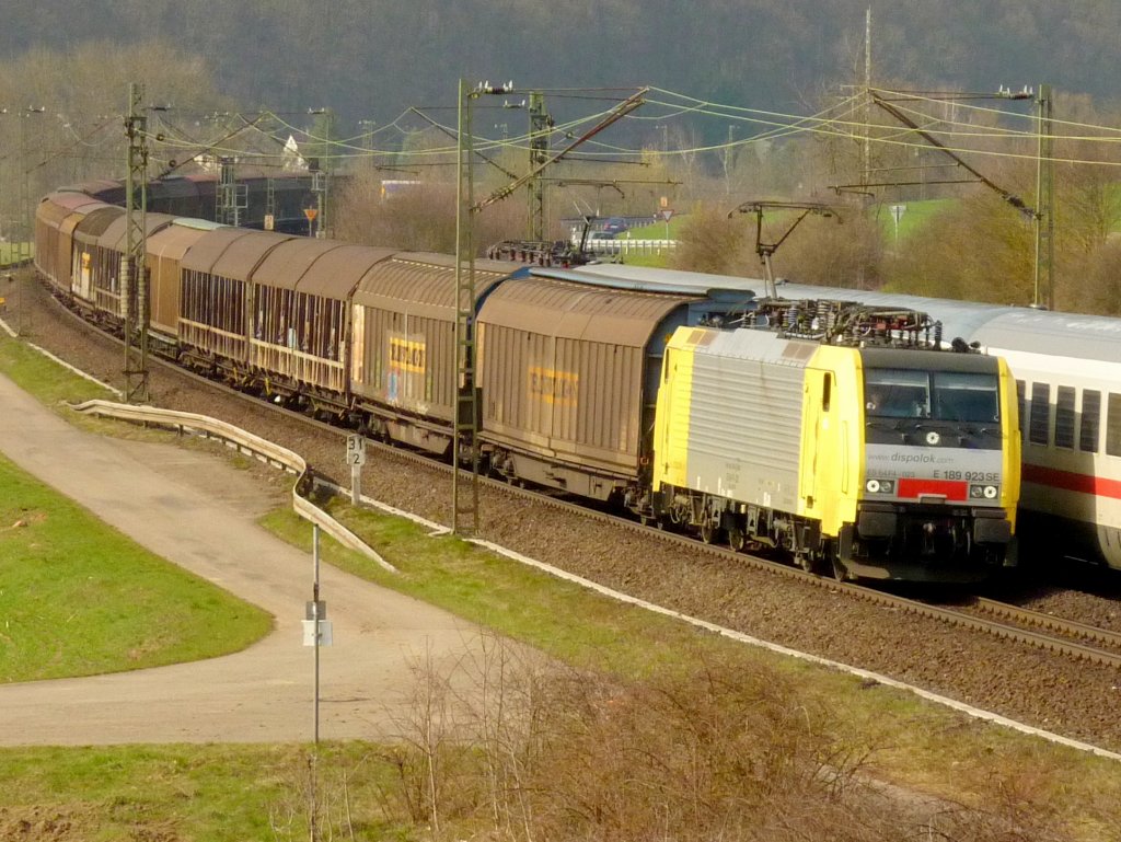 189 923 mit Gterzug am 25.03.10 bei Harrbach