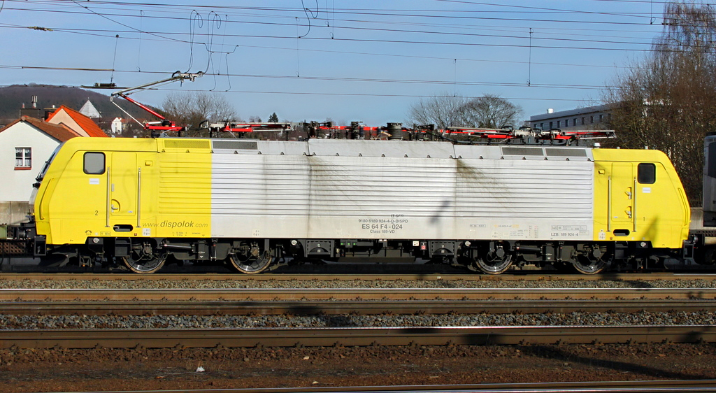 189 924 von TXL mit Gterzug am 22.02.12 in Fulda