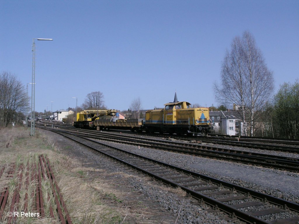 213 336-1 durchfhrt Marktredwitz mit Bauzug. 10.04.11