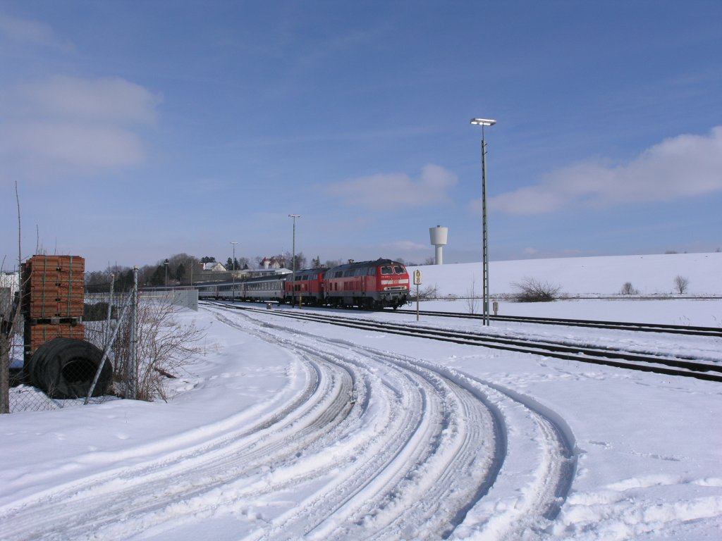 218 428-1 + 418-2 verlassen Buchloe mit den EC194 Zrich. 25.02.09
