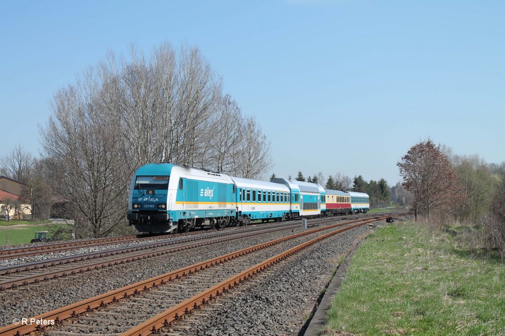 223 062 mit dem ALX84111 Hof - Mnchen bei Schnfeld. 25.04.13