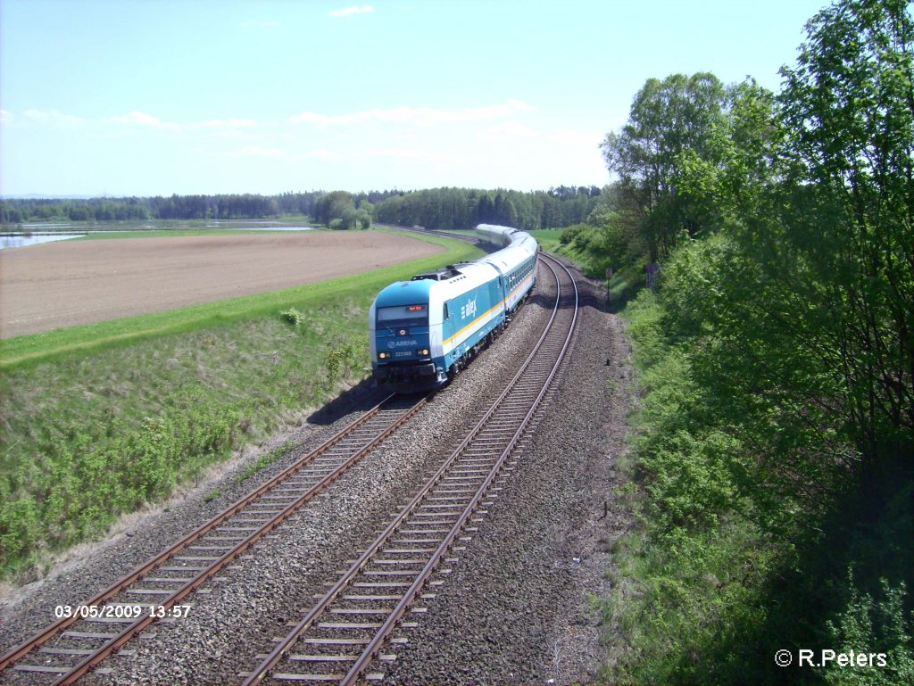 223 068 zieht bei Oberteich den ALX37976 nach Hof. 03.05.09