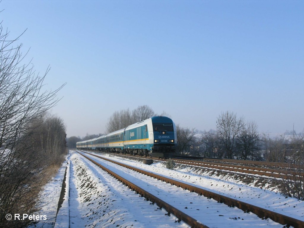 223 069 hat Wiesau/Oberpfalz verlassen und zieht bei Schnfeld den ALX37972 nach Hof. 11.01.09
