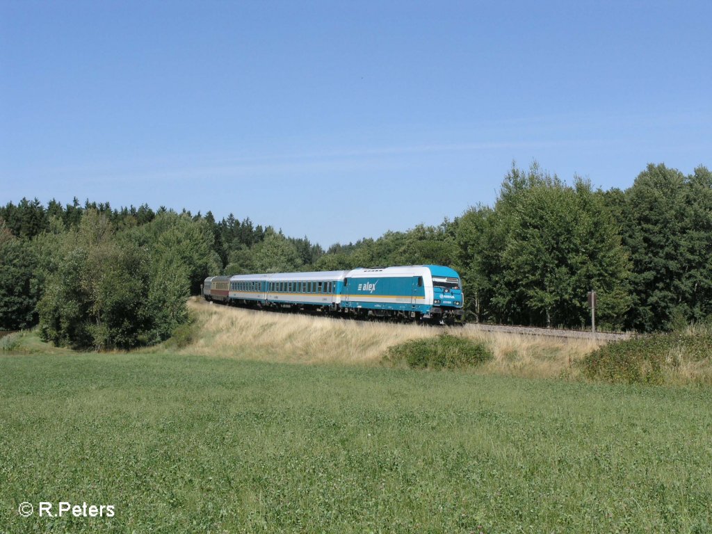 223 069 legt sich mit dem ALX37983 nach Mnchen bei Oberteich in die Kurve. 07.08.08
