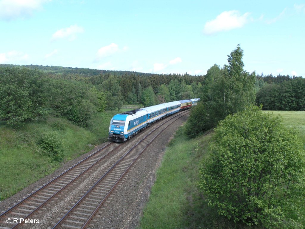 223 069 zieht bei Oberteich den ALX37979 nach Mnchen. 08.06.09
