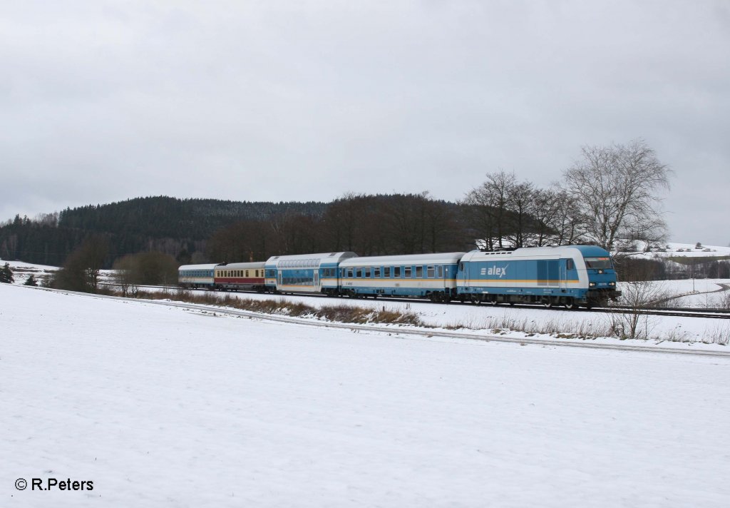 223 070 mit dem ALX81111 Hof - Mnchen bei Lengenfeld. 08.12.11