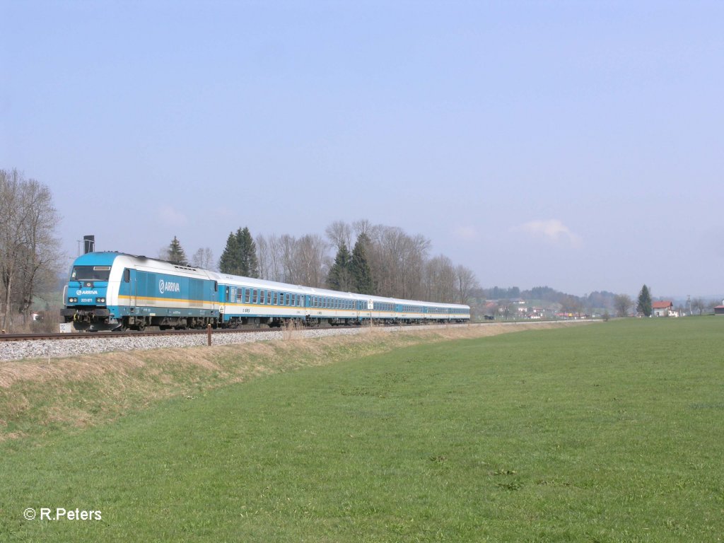 223 071 zieht bei Stein im Allgu den ALX38704/39954 nach Lindau/Oberstdorf. 17.04.10