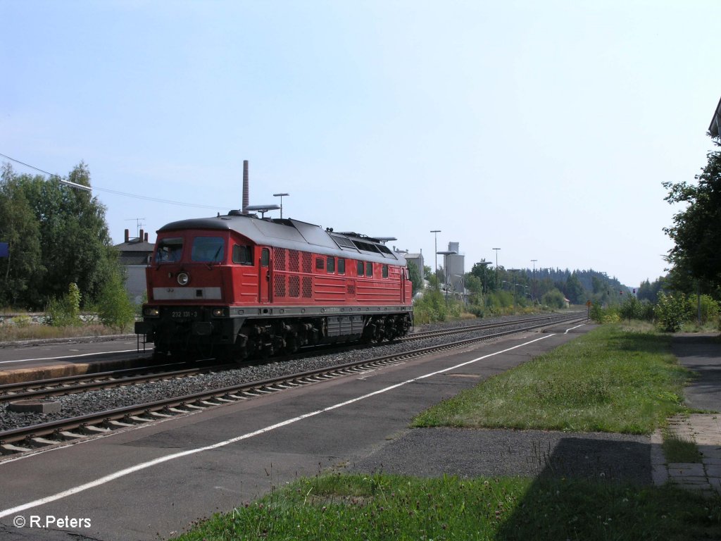 232 132-3 rollt solo nach Hof durch Wunsiedel-Holenbrunn. 25.08.09