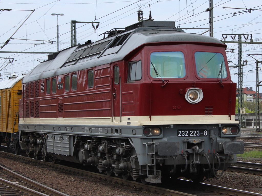 232 223-8 am 17.04.11 in Fulda

