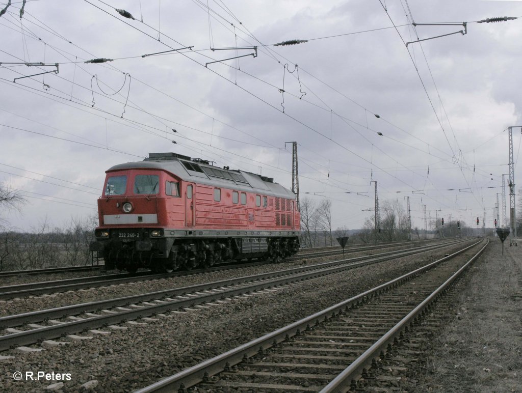 232 240-2 solo durch Saarmund. 11.03.11