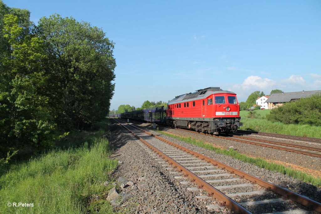 232 330-1 mit dem 49997 Nrnberg - Cheb leer Autozug bei Schnfeld. 05.06.13