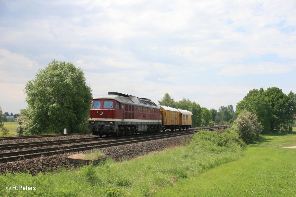 232 550-4 mit Bauzug bei Schnfeld. 28.05.12