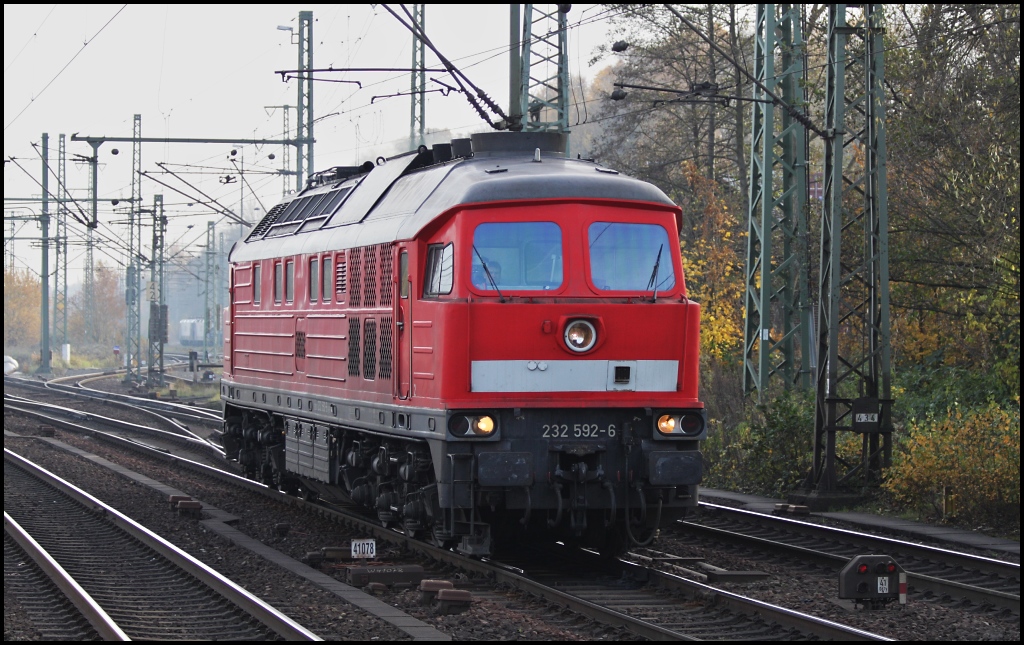 232 592 am 04.11.11 bei der Durchfahrt von Hamburg Harburg