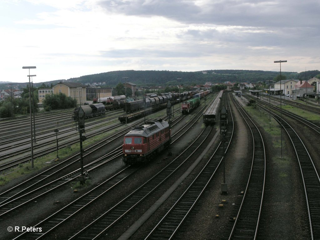 232 703-9 setzt um in Schwandorf. 26.05.10