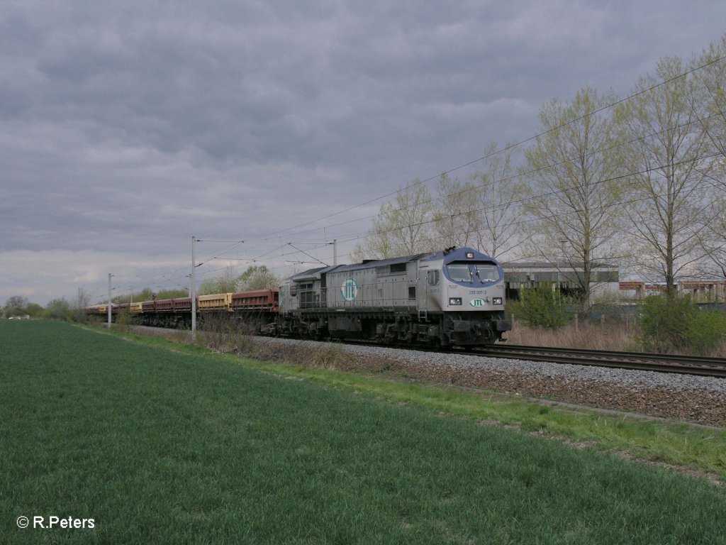 250 007-2 mit Sandzug bei Podelwitz. 16.04.11