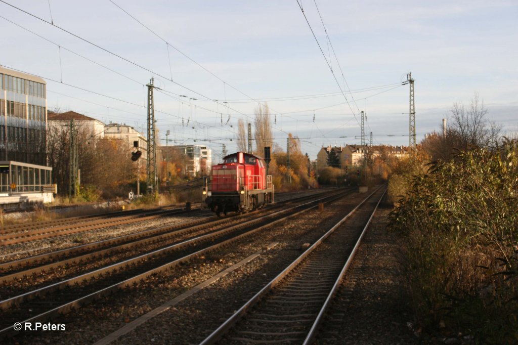 290 677-4 kommt solo wieder am Heimeranplatz vorbei. 04.11.10