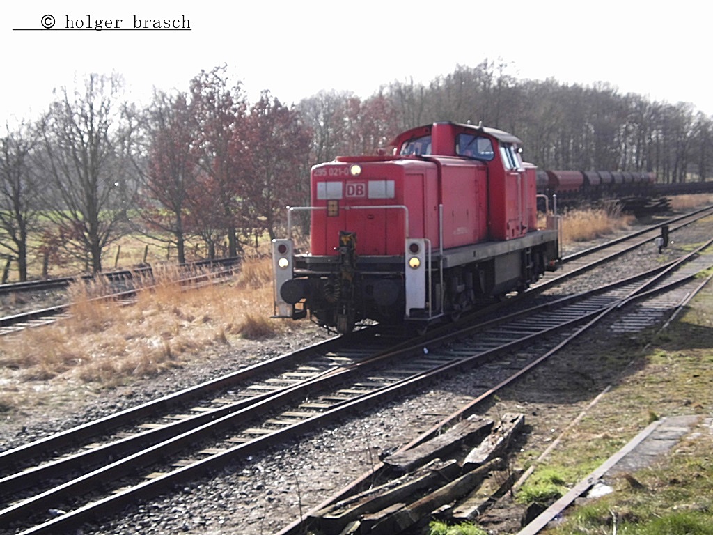 295 021-0 war beim rangieren am 01.03.13 beim bhf glinde