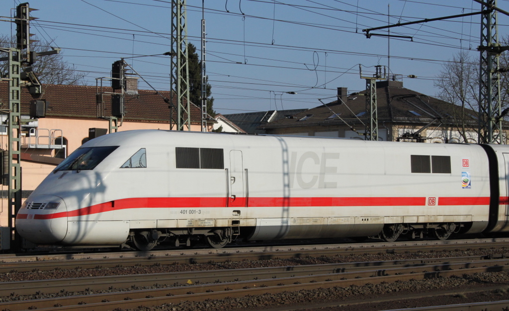 401 001 mit FIFA WM Logo am 21.02.11 in Fulda