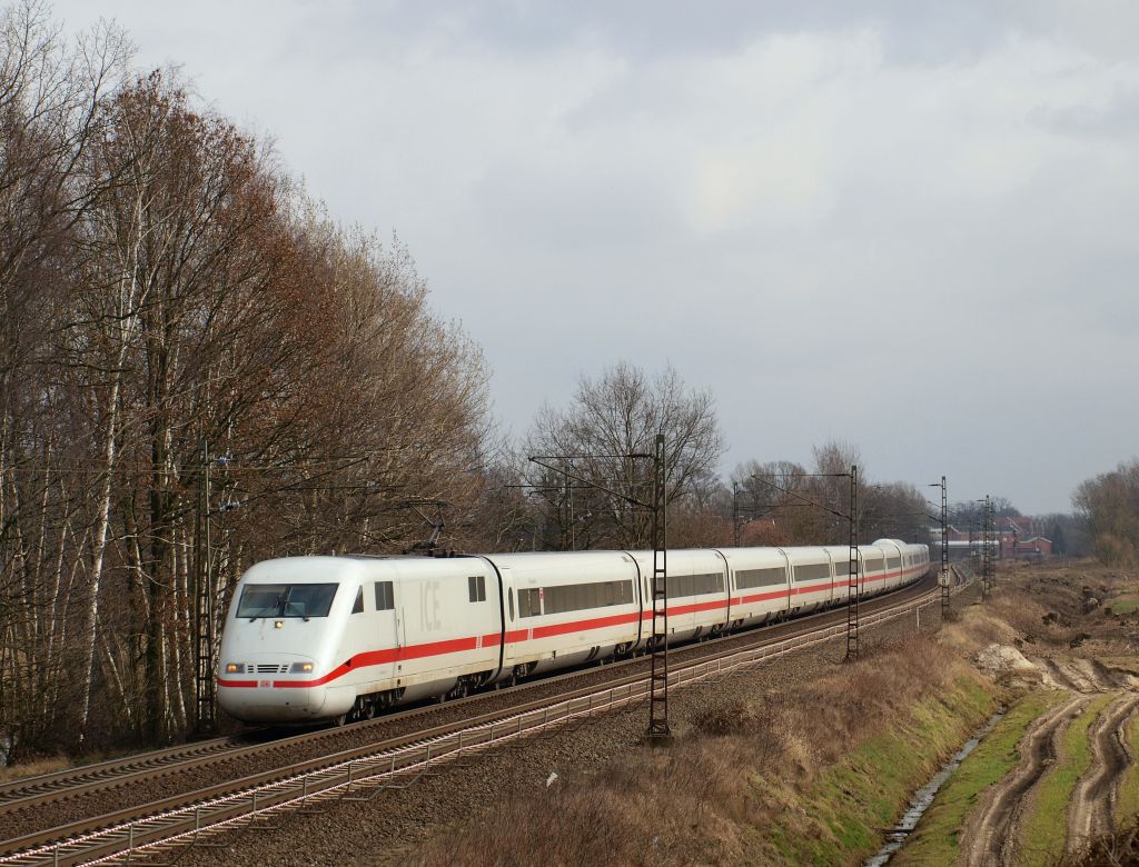 401 019/519  Osnabrck  rollte durch Grevelau am 10.3.12 in Richtung Hamburg.