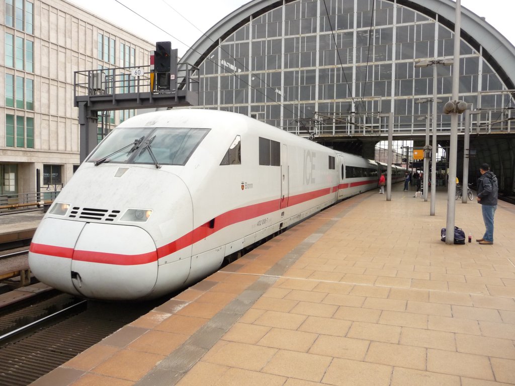 402 008  Bonn  durchfhrt am 11.04.2012 Berlin-Alexanderplatz.