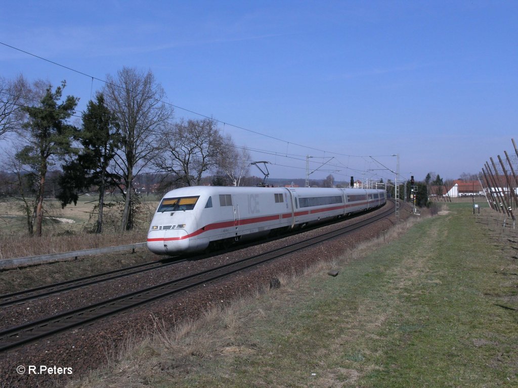 402 016-0 „Dessau“ + 402 011-1 „Uelzen“ bei Rohrbach. 24.03.11
