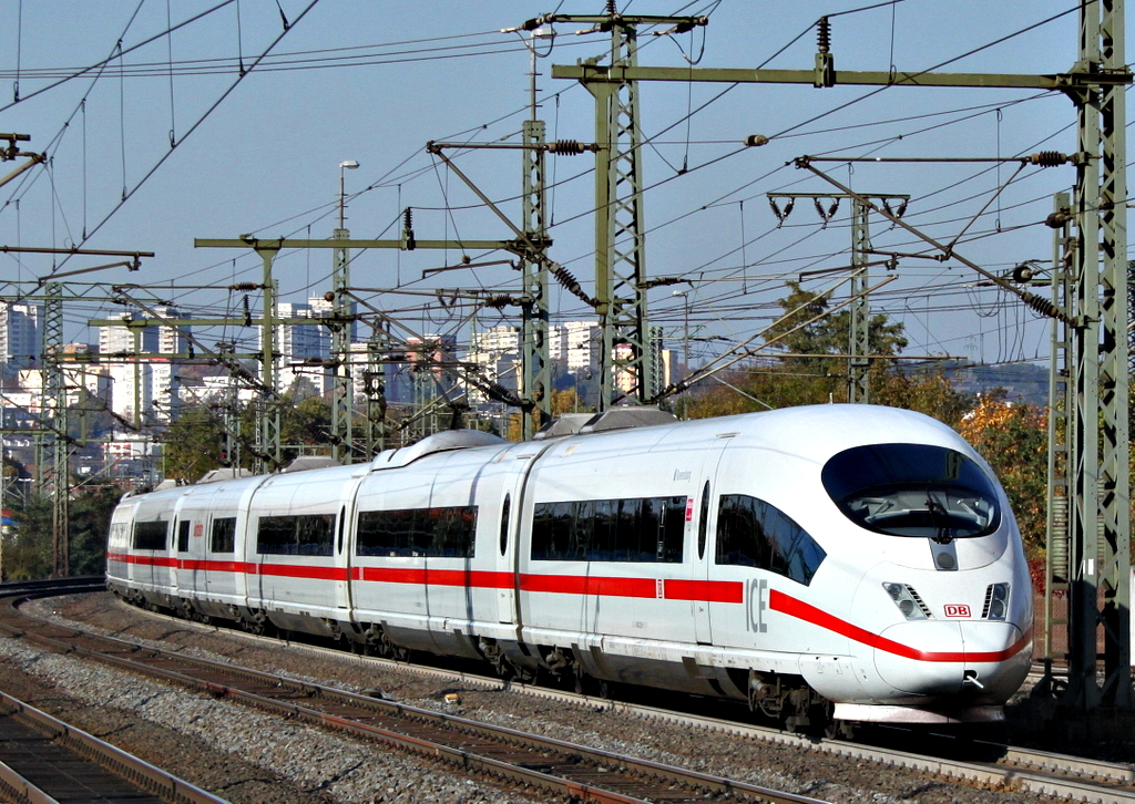 403 025  Ravensburg  als ICE nach Dsseldorf am 23.10.11 in Fulda