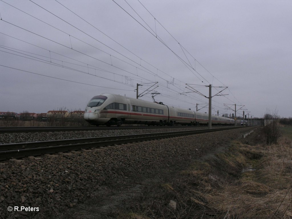 411 053 auf dem Weg nach Leipzig bei Borsdorf. 05.03.11