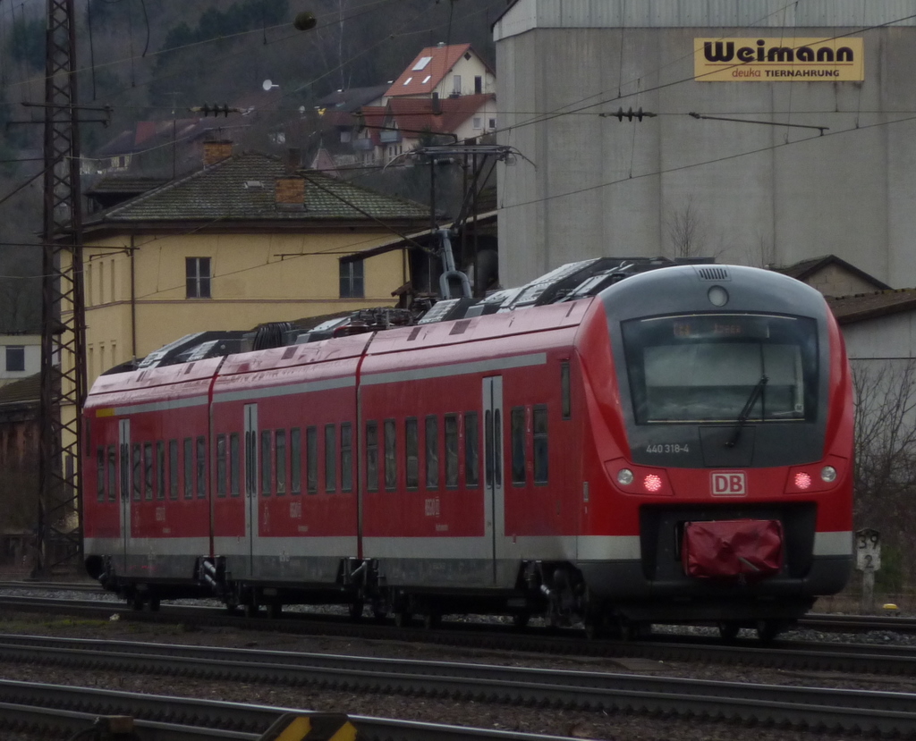 440 318 mit RB nach Schlchtern am 15.01.11 in Gemnden