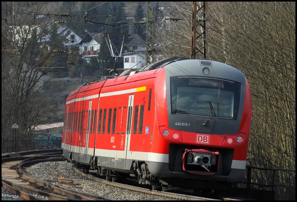 440 319 als RB nach Schlchtern am 02.04.13 in Jossa