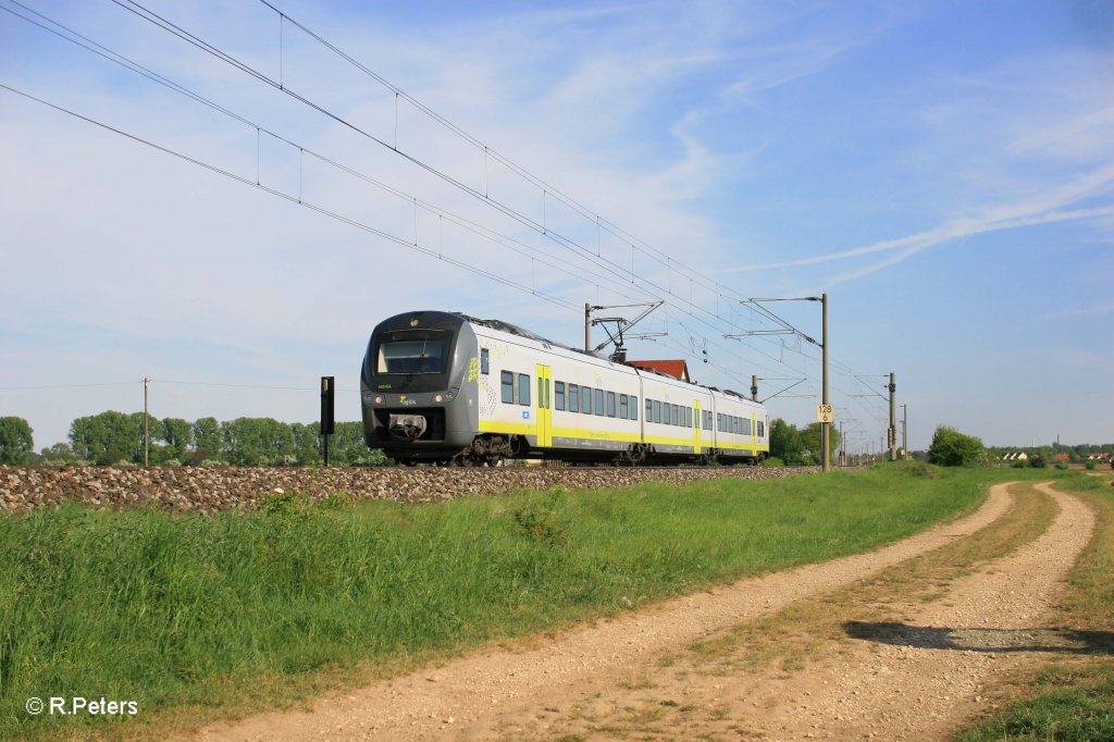 440 414 als AG84330 nach Ingolstadt bei Kfering. 07.05.11