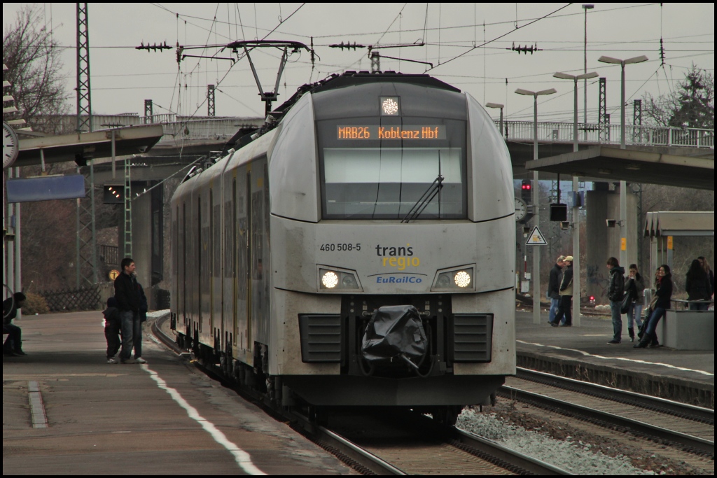 460 008 mit MRB 26 nach Koblenz beim Zwischenhalt in Sinzig am 13.03.10