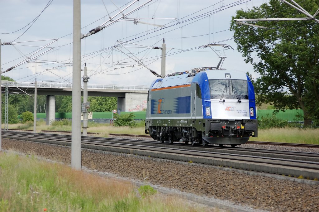 5 370 010 der ICC PKP Intercity als LZ zwischen Growudicke und Rathenow in Richtung Wustermark. 20.06.2010