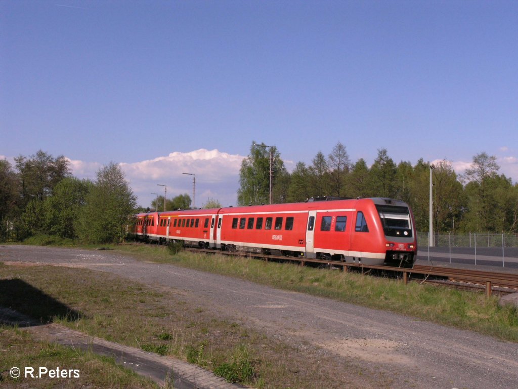 612 652-0 fhrt in Wiesau/Oberpfalz mit RE3695 Regensburg HBF ein. 09.05.08