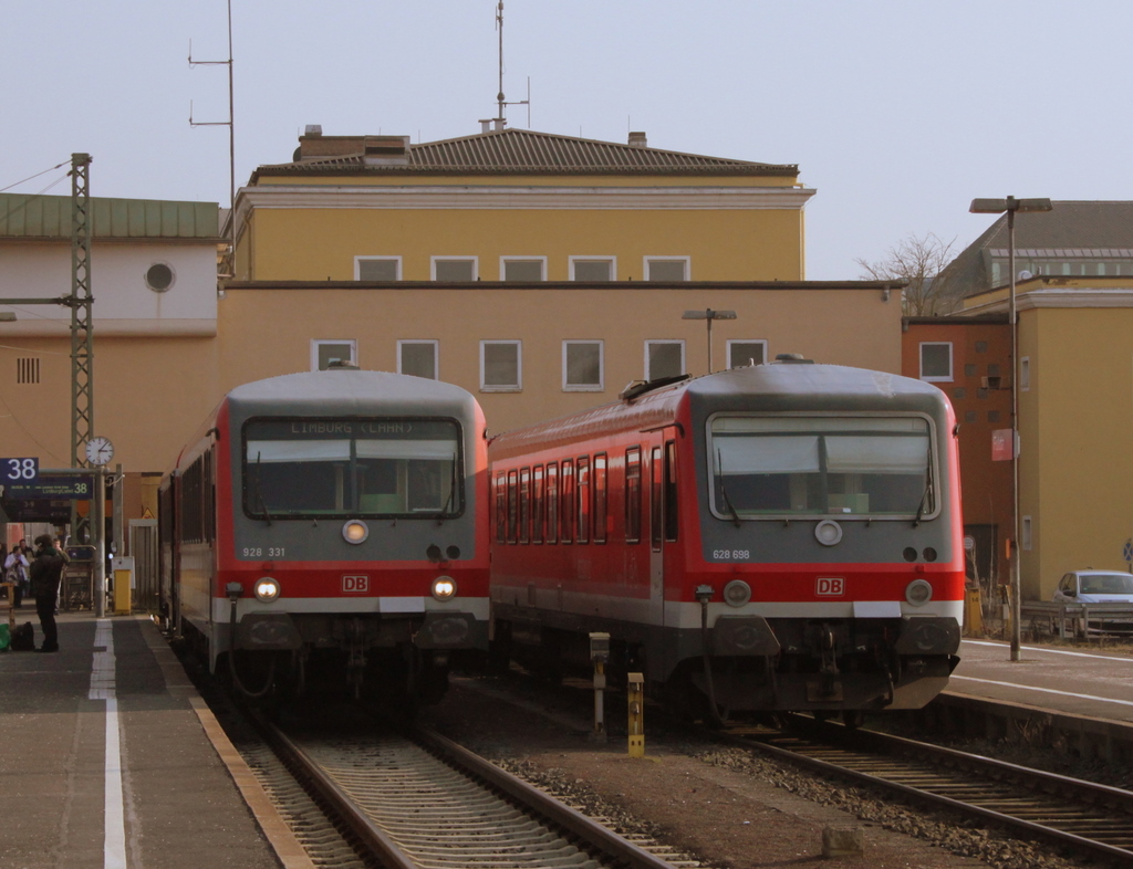 628 331 nach Limburg und 628 698 am 03.03.11 in Fulda