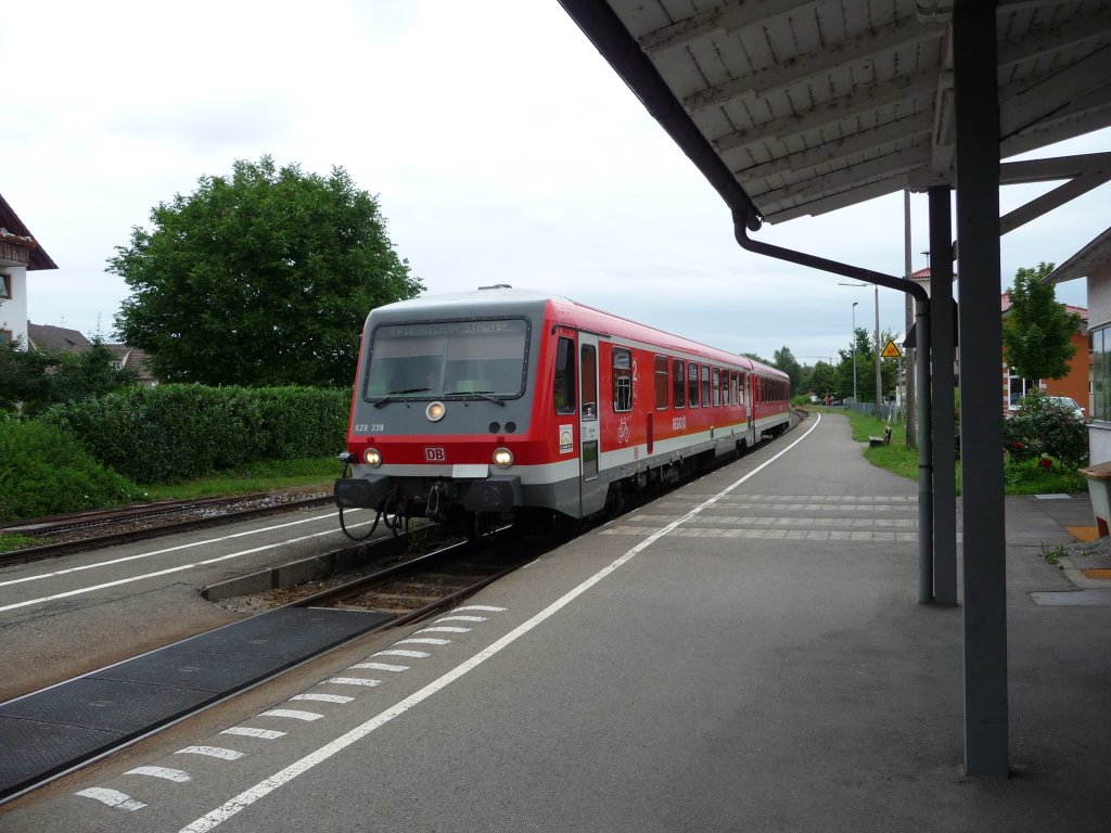 628 339 der RAB ZugBus (DB-Nahverkehrstochter in Baden-W�rtemberg) h�lt am 07.07.2009 auf der Fahrt nach Freidrichshafen in Nonnenhorn.