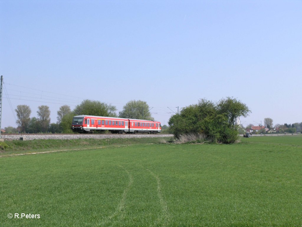 628 416 als Leerzug in Richtung Regensburg. 21.04.11