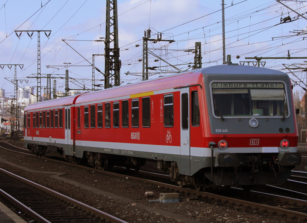 628 445 bei der Bereitstellung um als RB nach Limburg zu fahren am 28.02.11 in Fulda