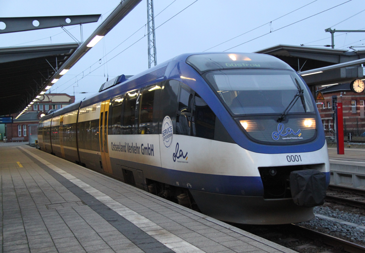 643 108-3 als OLA von Rostock nach Gstrow kurz nach der Ankunft im Rostocker Hbf.10.01.2012