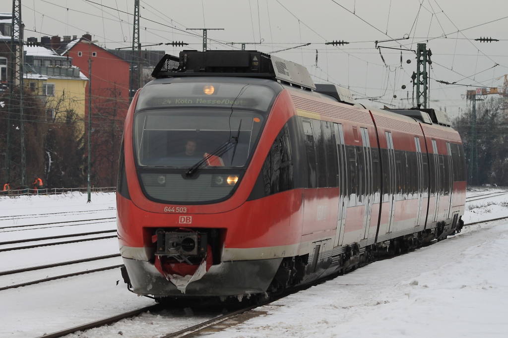 644 003 als RB 24 nach Kln Deutz am 28.12.10 in Kln West