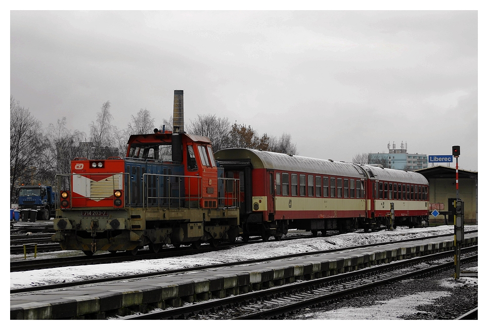 714 203-7 mit ein Os in Liberec am 25.03.08