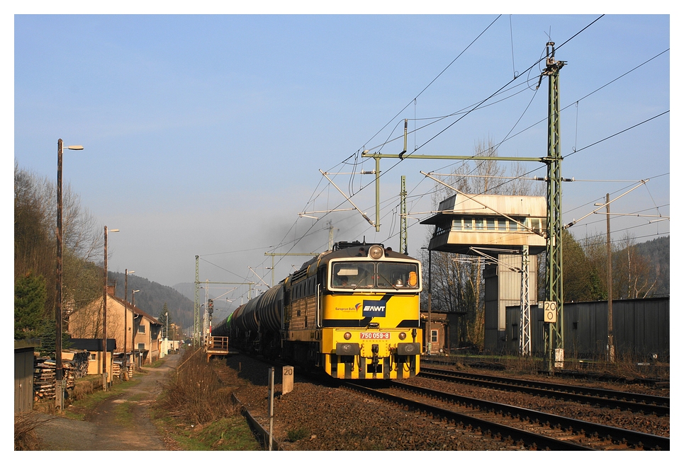 750 059 mit ein Kesselzug unterwegs nach Tschechien in Bad Schandau Ost