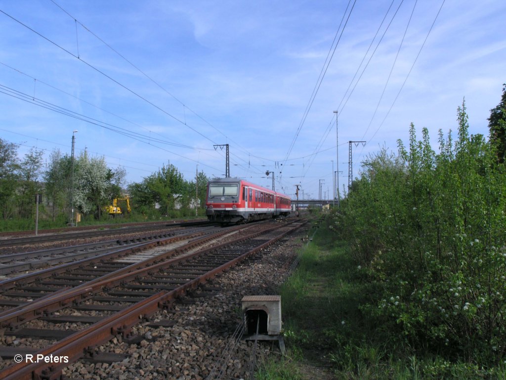 928 430 verlsst Regensburg auf dem Weg nach Plattling. 29.04.10